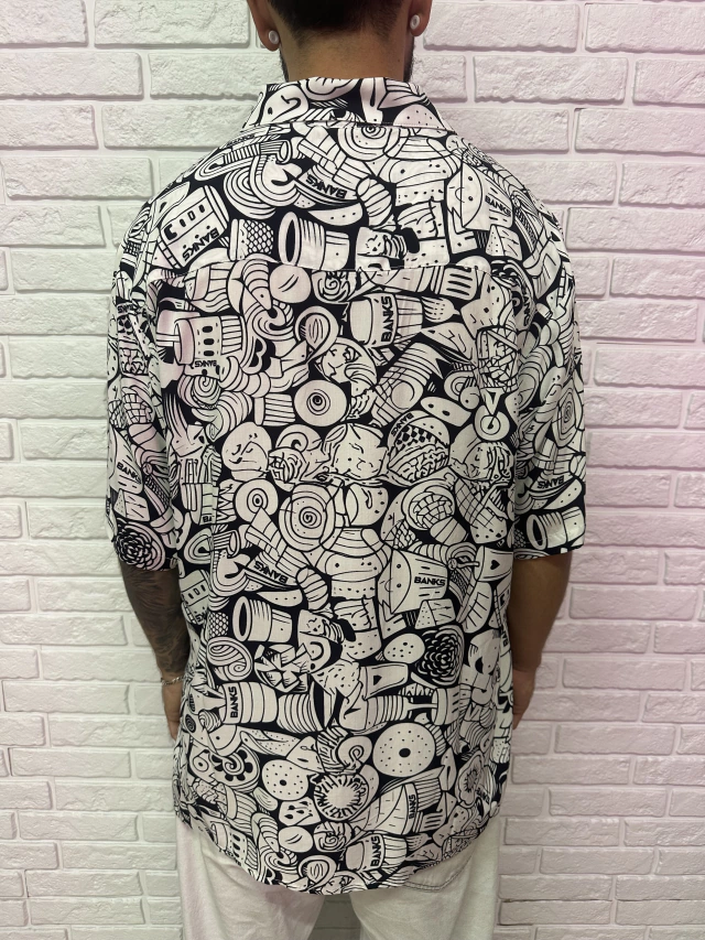 CAMISA BANKS ESTAMPADA PRETO/BRANCO