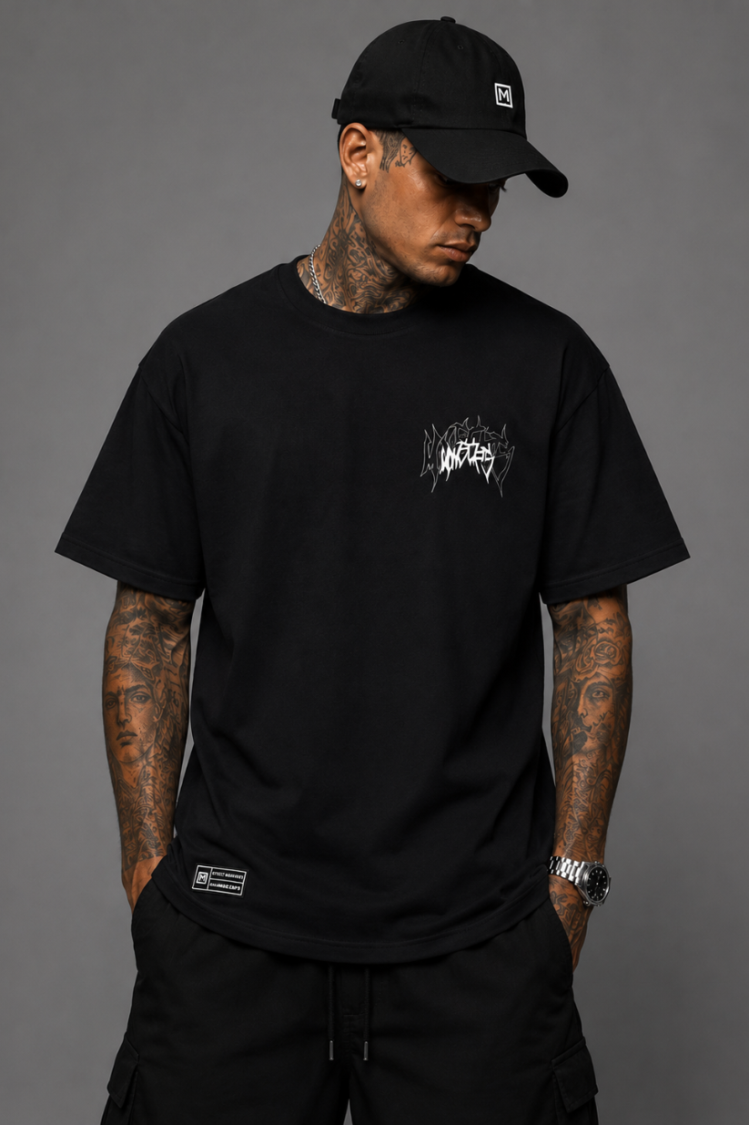 CAMISETA MANOS CAPS OVERSIZED ONIX DARK MANUSCRIPT