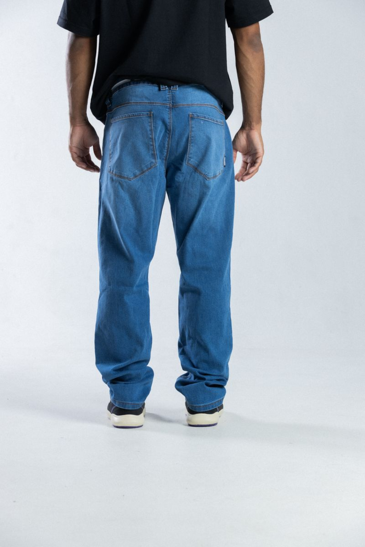 CALCA JEANS SIMILAR -- LARGE HOCKS