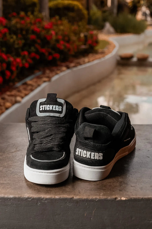 TENIS STICKERS CALI BLACK WHITE