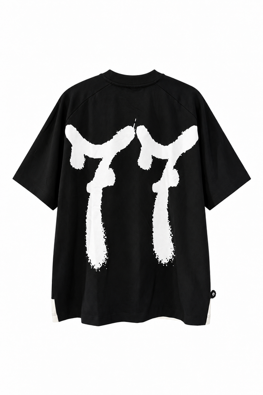 CAMISETA TRIP SIDE OVERSIZED PREMIUM COM RECORTE PRETO E OFF