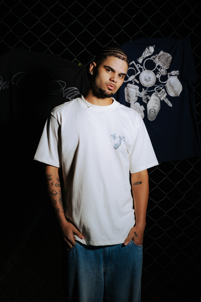 CAMISETA KEYCHAINS PLANO C