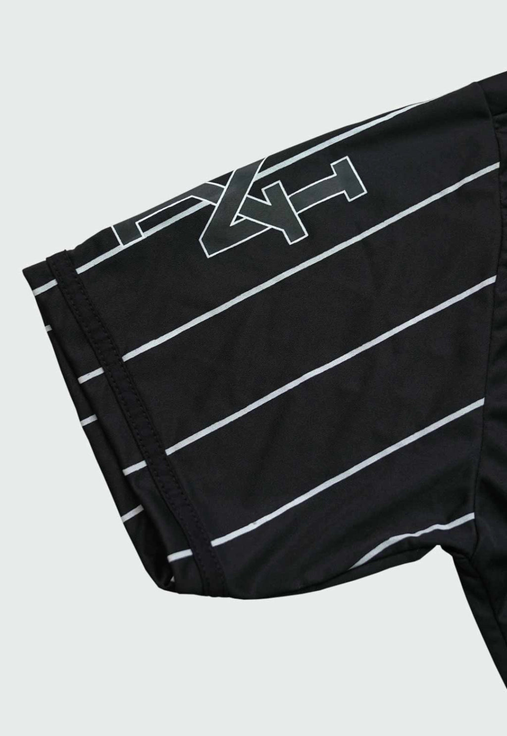 CAMISETA BASEBALL LOGO PRISON NY PRETA LISTRADA