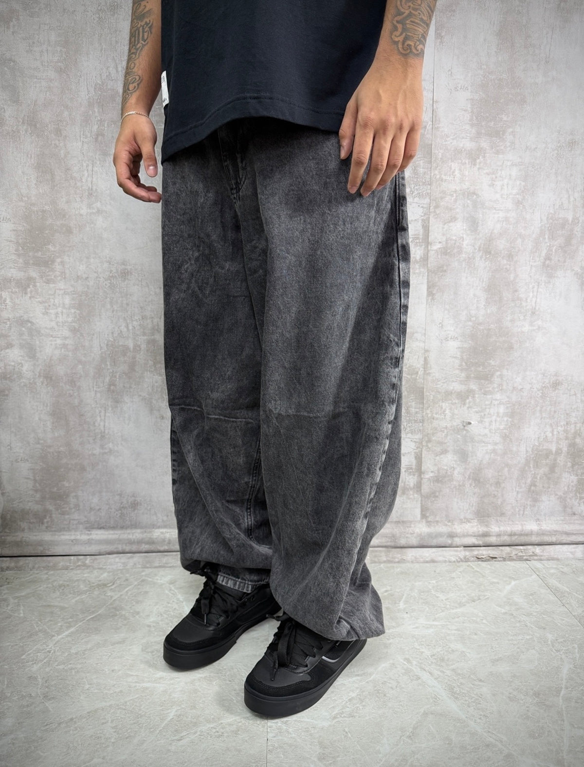 CALÇA JEANS BARREL BLACK STONADO