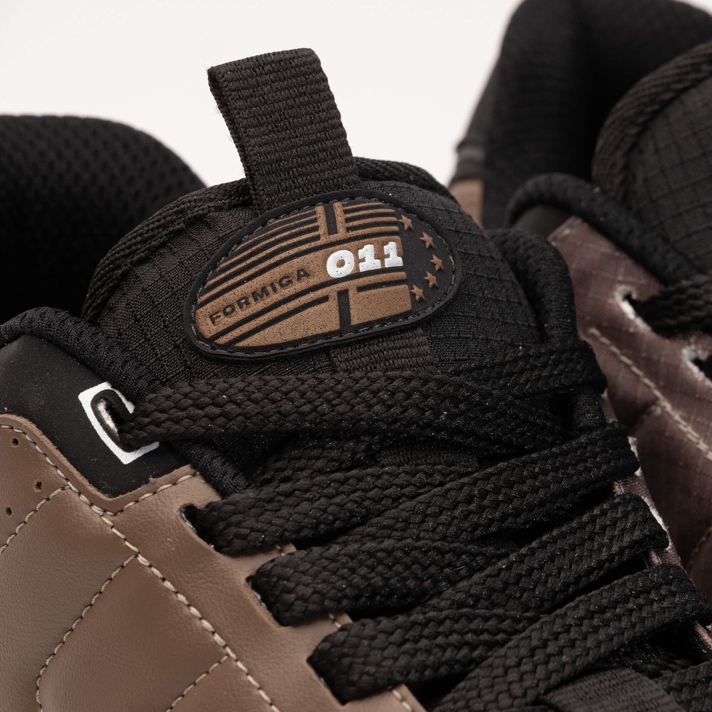 TENIS HOCKS 4MIGA 011 CAFE PRETO