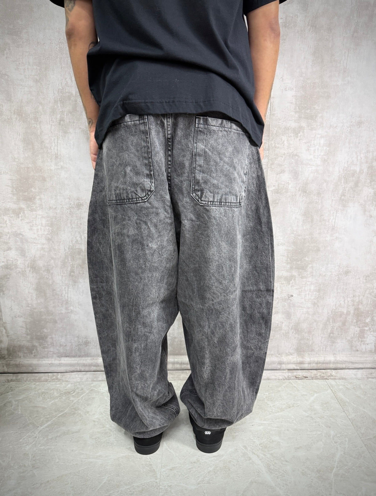 CALÇA JEANS BARREL BLACK STONADO