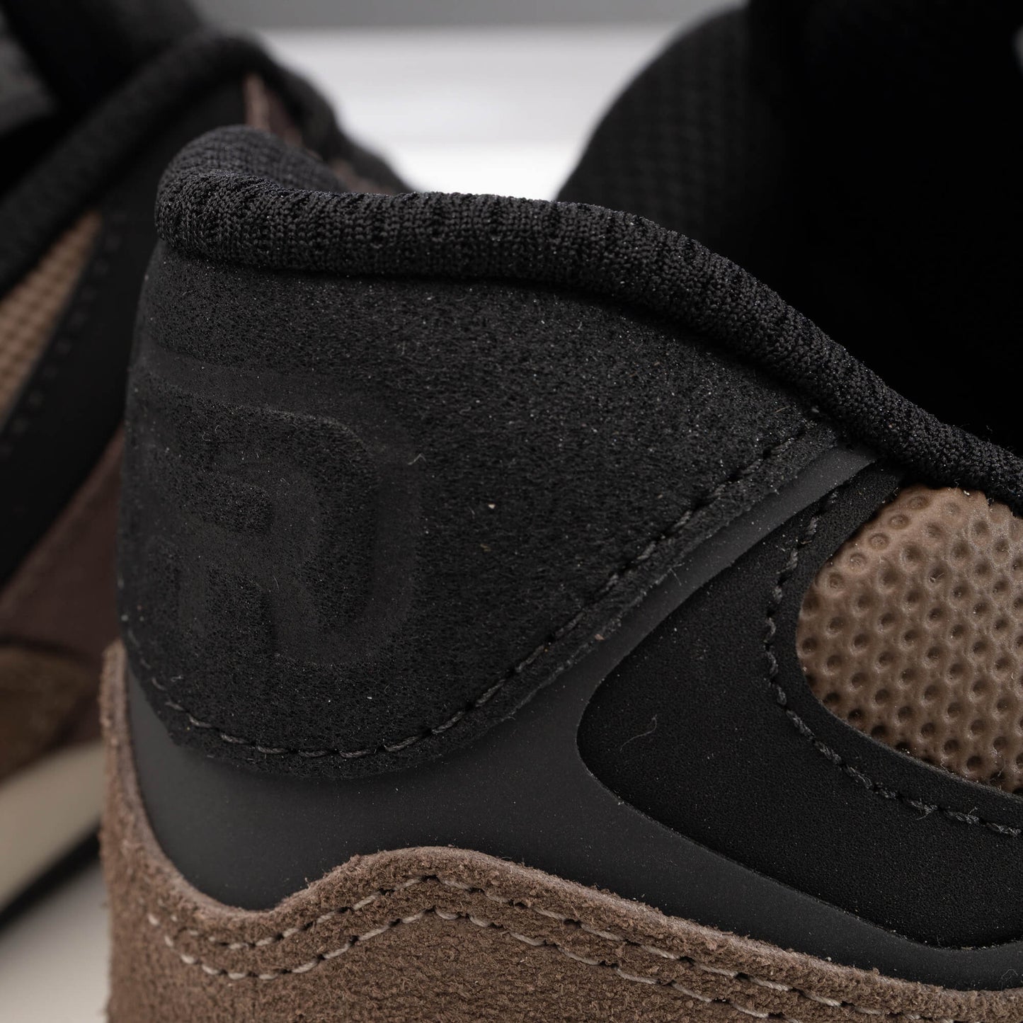 TENIS HOCKS 4MIGA 011 CAFE PRETO