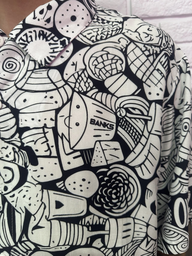 CAMISA BANKS ESTAMPADA PRETO/BRANCO