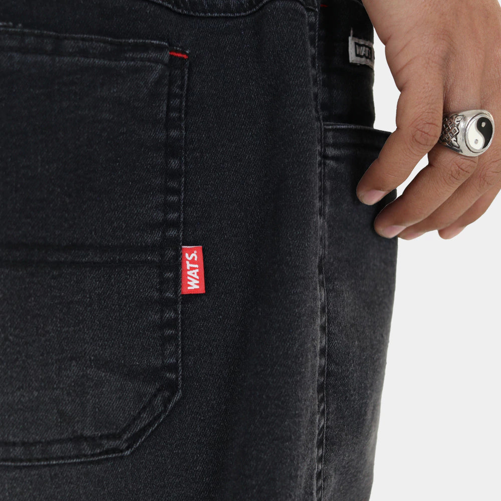 CALÇA WATS JEANS  RETA TAG - PRETO MARMORIZADO COM BORDADO VERMELHO.