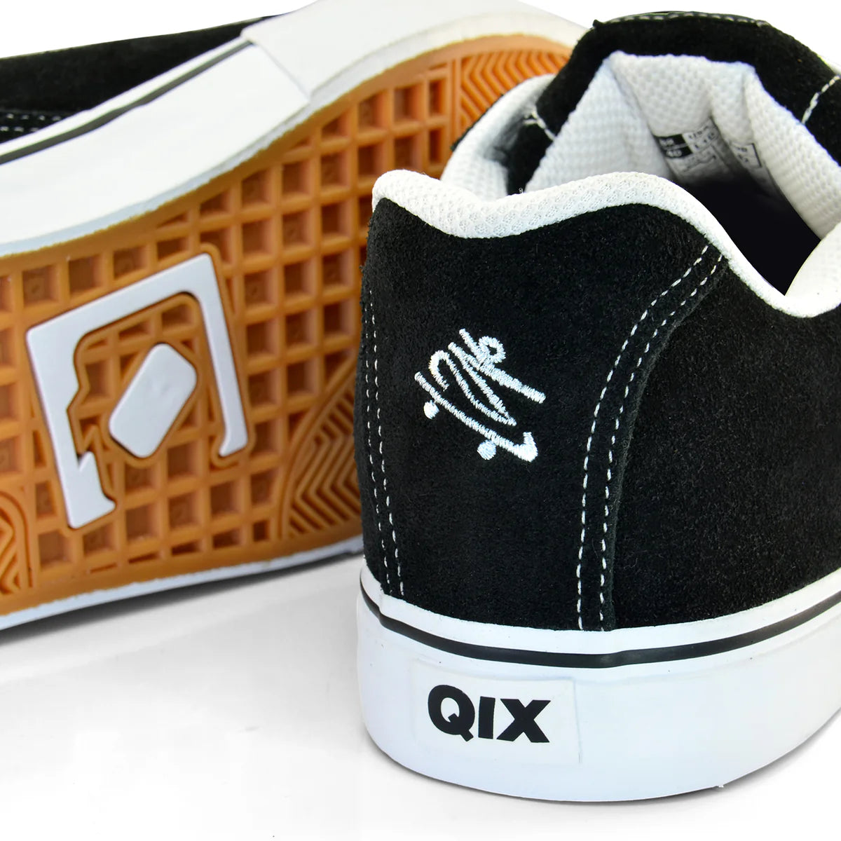 TENIS QIX CHORÃO PARK R:QXVU0049 - PRETO E BRANCO